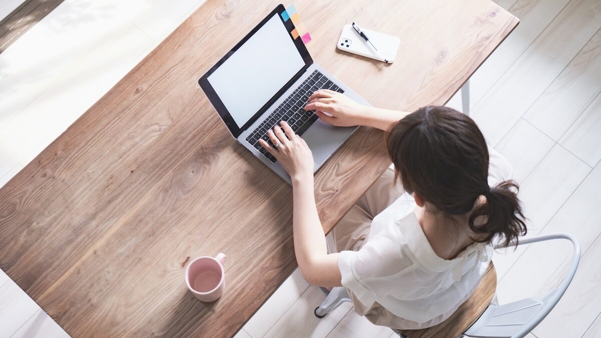 女性が働くイメージ